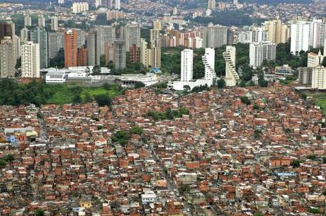 You are currently viewing RIQUEZA DE 1% DA POPULAÇÃO MUNDIAL SUPERA A DE 99% EM 2015, MOSTRA OXFAM