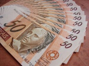 Read more about the article DÍVIDA PÚBLICA FEDERAL CAI PARA R$ 2,74 TRILHÕES EM JANEIRO