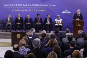 Read more about the article CONQUISTA FNP – GOVERNO FEDERAL ANUNCIA REAJUSTE DA VERBA PARA A MERENDA ESCOLAR NOS ESTADOS E MUNICÍPIOS