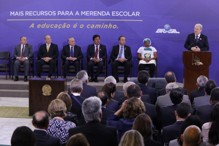 You are currently viewing CONQUISTA FNP – GOVERNO FEDERAL ANUNCIA REAJUSTE DA VERBA PARA A MERENDA ESCOLAR NOS ESTADOS E MUNICÍPIOS