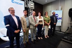 Read more about the article Prefeita Sisi Blind integra a Diretoria da FECAM 2020/2021, no cargo de 1ª Secretária.