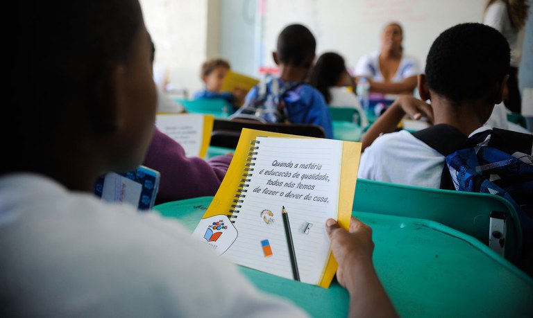 You are currently viewing MEC divulga lista de escolas municipais e estaduais que receberão apoio do Programa Brasil na Escola